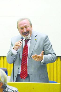 SETTIMO. Scavone: “Greco candidata a sindaco...?”