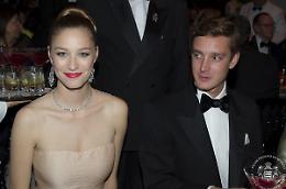 VERBANIA. Pierre e Beatrice sposi, un sì da fiaba sul Lago Maggiore