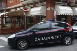 TORINO. Reclama stipendi arretrati e gli sparano, tre arresti