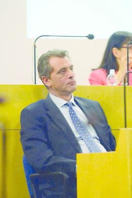 SETTIMO. Si alza la pressione, colpa di Daniel