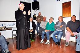 CHIVASSO. Il Vescovo lancia un messaggio a Castelrosso: "Aiutate don Gianpiero"
