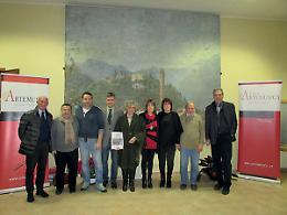 VALPERGA. Restaurato l’ex fondale del teatro
