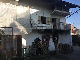 IVREA. Incendio distrugge casa, morto anziano