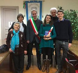 PARELLA. Consegnata la borsa di studio a Selina Faccin