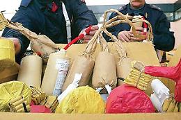 CASELLE. Meno botti, più biscotti: è polemica