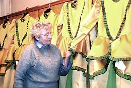 BRANDIZZO. Nell'atelier di Miranda, la sarta delle Cossotere