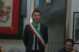 VISCHE. Anche con un dipendente in meno, il comune funziona