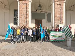 CHIVASSO. Continua la protesta delle dipendenti del centro cottura