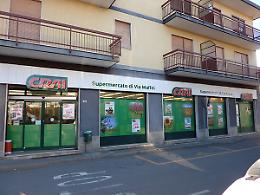 LEINI. Rapina al supermercato Crai di via Maffei