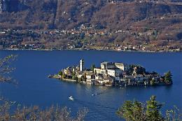 MADONNA DEL SASSO. Bambini annegati nel lago d'Orta, sabato i funerali
