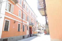 CHIVASSO. Un furgone blocca la festa in via San Marco