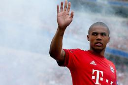 CALCIO. Mercato: Douglas Costa è Juve,a Napoli sempre caso Reina