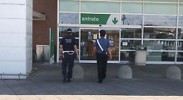 LEINI. Evade dai domiciliari per comprare della birra