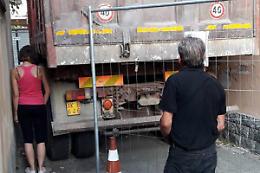 LAURIANO. Chiusi in casa per i lavori Protesta in via Appiano