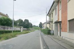 VENARIA. Perchè non vengono rimessi i paletti?