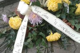 SAN MAURO. Qualche problema di grammatica sul mazzo di fiori del sindaco
