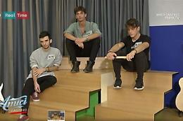 IVREA. Cantano al banco di Amici e finiscono al Banco