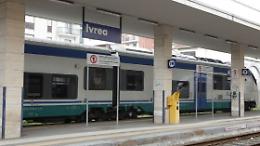 La tragedia dei ritardi corre sulla linea ferroviaria Ivrea-Aosta