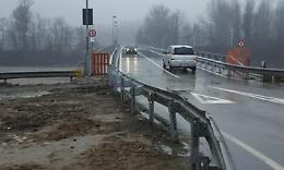 CASTIGLIONE. Nuovo ponte: pedoni e ciclisti  rischiano di essere investiti...