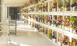 CARAVINO/QUASSOLO. Profanano le bare per rubare tutti i gioielli