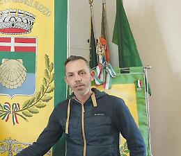 QUAGLIUZZO. Non riceve gli atti del Consiglio. La minoranza si alza e se ne va