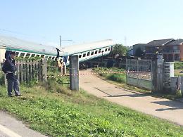 CALUSO. Treno contro tir, 2 morti e 23 feriti. Un indagato