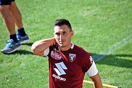 CALCIO. Burdisso saluta il Torino, onorato di questa maglia