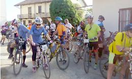 FONTANETTO PO. Tappa al mulino dei ciclisti del VenTo Bici Tour e il seminario sull’arte con Piergiorgio Panelli
