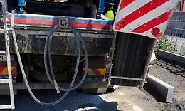 VOLPIANO. Una voragine nell’asfalto di via Trieste davanti all’asilo