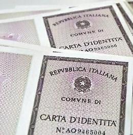 TORINO. Documenti falsi per evitare espulsione, arrestato a Torino