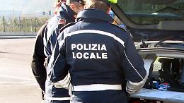 VENARIA REALE. Si mostrava nudo alle podiste della Mandria