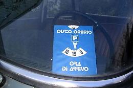 CRESCENTINO. Torna il disco orario e nuova viabilità davanti alle scuole