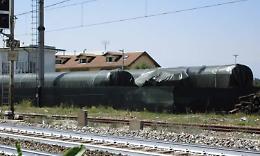 CHIVASSO. Cosa contengono quei vagoni?