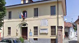 RIVALBA. Il sindaco rifà il look al palazzo comunale