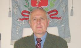 PERTUSIO. Il sindaco fa il cantoniere: “Così i cittadini risparmiano”