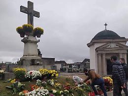 VENARIA. Casapound denuncia sindaco, 'ha tolto fiori da tombe Rsi'