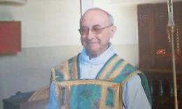 SALASSA. La comunità in lutto piange il parroco don Agostino Bosio