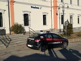 CHIOMONTE. Multato perché senza biglietto, ruba lo zaino al capotreno
