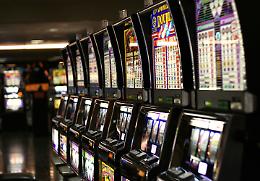 TORINO. Slot machine irregolari, locale sanzionato per 12mila euro