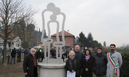 SAN MAURO. San Mauro ricorda le “foibe” e il monumento torna al suo posto