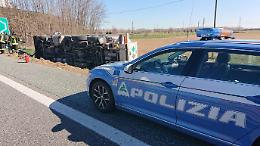 VOLPIANO. Autobotte carica di azoto liquido esce di strada, ferito l'autotrasportatore