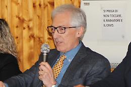 SAN FRANCESCO. "A voi i voti dei puliti? Guardi, chi ci ha votato si lava..."