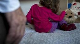 REGGIO EMILIA. Affidi illeciti, analista a bimbo: "Facciamo funerale papà"