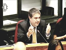 Il deputato Giglio Vigna ubriaco.  Evita la condanna a due mesi