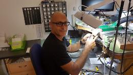 CHIVASSO. Luca Garritano, artigiano orafo a cavallo fra tradizione e innovazione