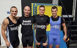 SOLLEVAMENTO PESI. BlackFox Volpiano scatenata a Torino