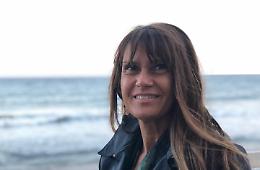 CRESCENTINO. Nuovo libro dell'autrice crescentinese Elisa Volta presenta le "Gocce di bon ton"
