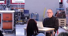 SETTIMO. Il teatro a scuola per coltivare la “Presenza” delle persone