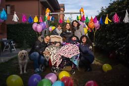 CHIVASSO. Un'altalena per far sognare Margherita e Matilde