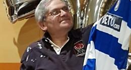 SALUGGIA. Le ceneri di Manlio Romeo sparse nel campo del Queens Park Rangers